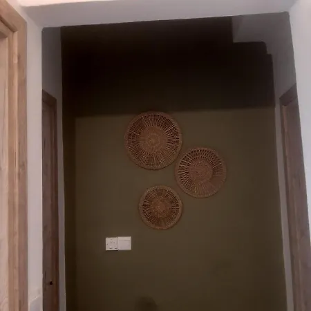 Walnut Cozy House Goudhi