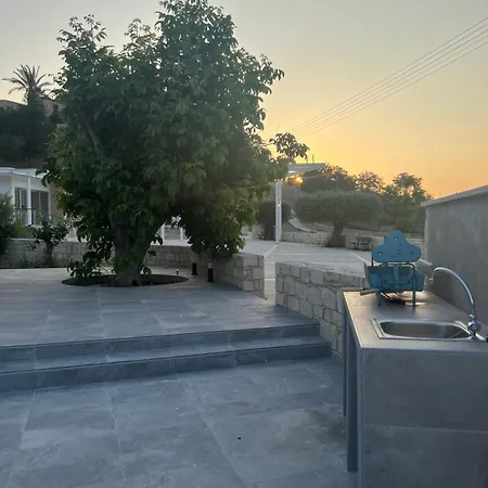 Walnut Cozy House Goudhi