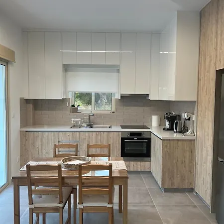 Walnut Cozy House Goudhi