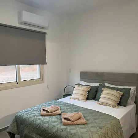 Walnut Cozy House Goudhi