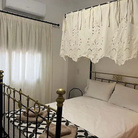 Villa Walnut Cozy House Goudhi