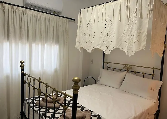 Villa Walnut Cozy House Goudhi